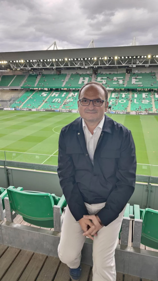 En place au stade Geoffroy-Guichard pour le « petit derby » face au Grenoble Foot 38 !

Allez les VERTS

ASSE - Association Sportive de Saint-Etienne